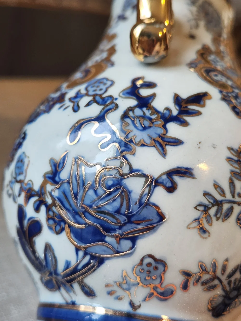 Vintage Handpainted White Blue and Gold Decorative Double-Handled Porcelain Vase - Picture 10 of 11
